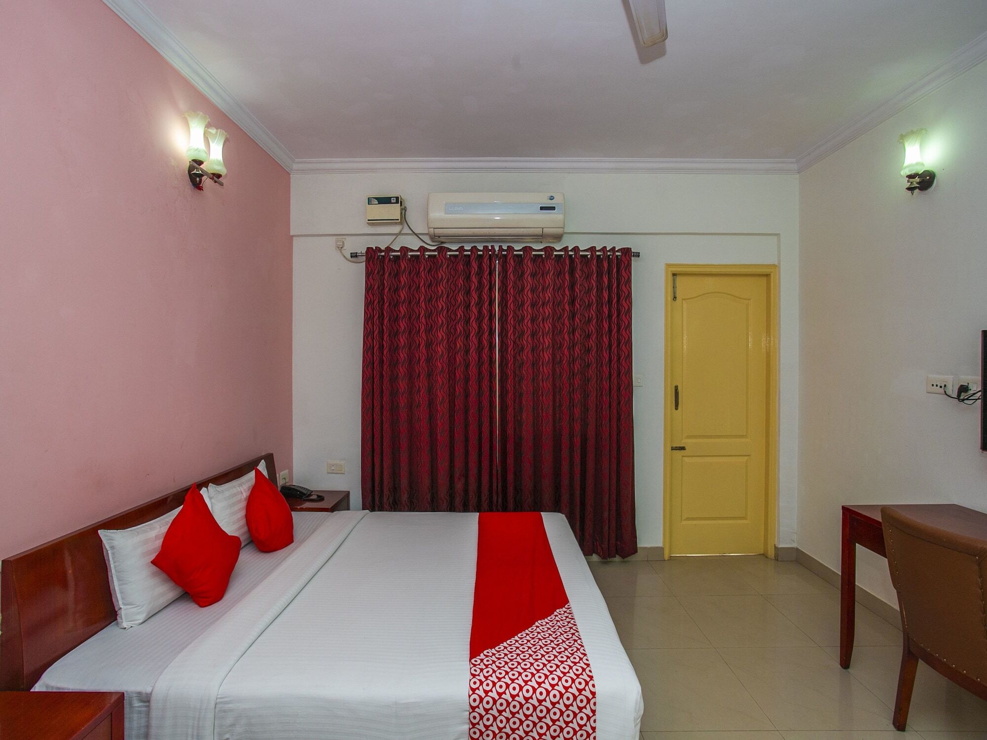 Oyo 23360 White Bricks Inn Bangalore Exteriör bild